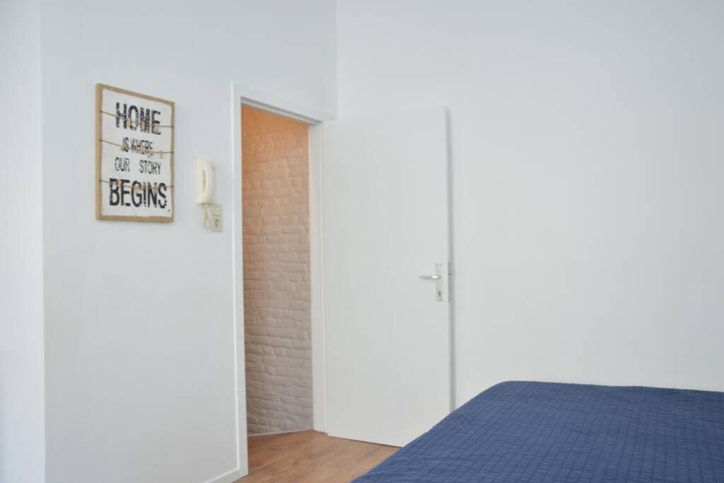 Awesome Studio In Marolles Apartment บรัสเซลส์ ภายนอก รูปภาพ